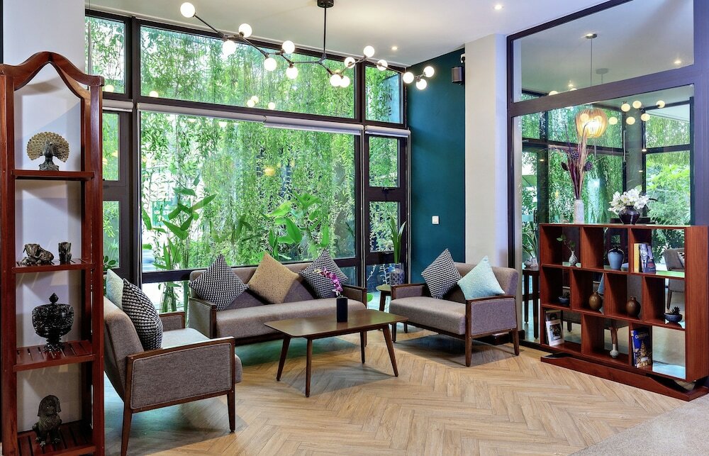 Фото Indra Hotel