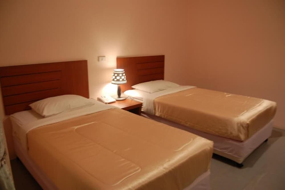 Фото Baan Manthana Hotel