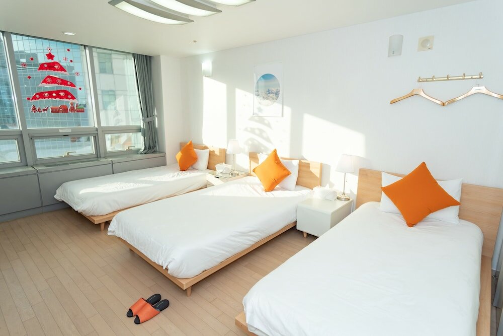 Фото Incheon Airport Capsule Hotel No. 1