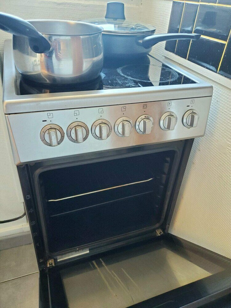 Фото Bright & Cosy One-bed Apartment