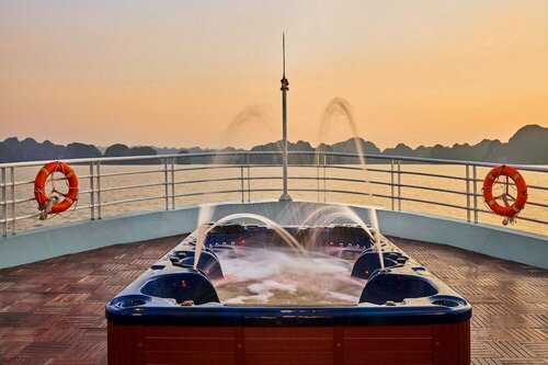 Гостиница Halong Legacy Legend Cruise в Халонге