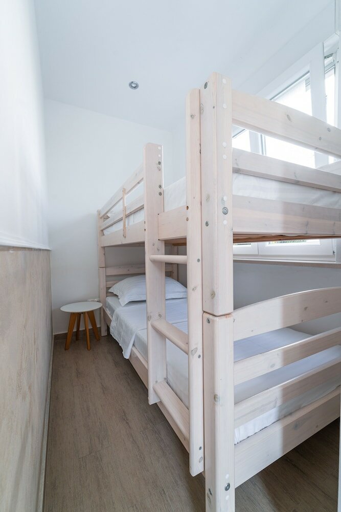 Фото Studio Apartment with garden