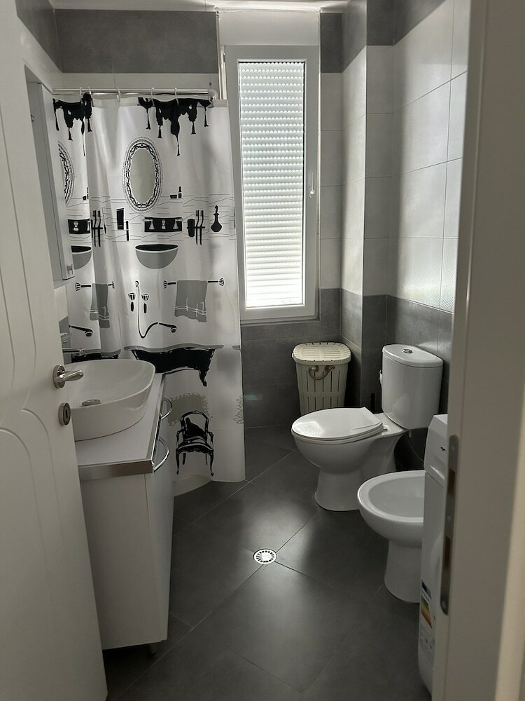 Фото Hotel New York Kamez