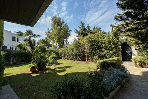 Гостиница Seaside Apartment With 3 Bdrm and Shared Pool