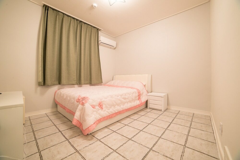 Фото Yeosu Party Motel and Guest House