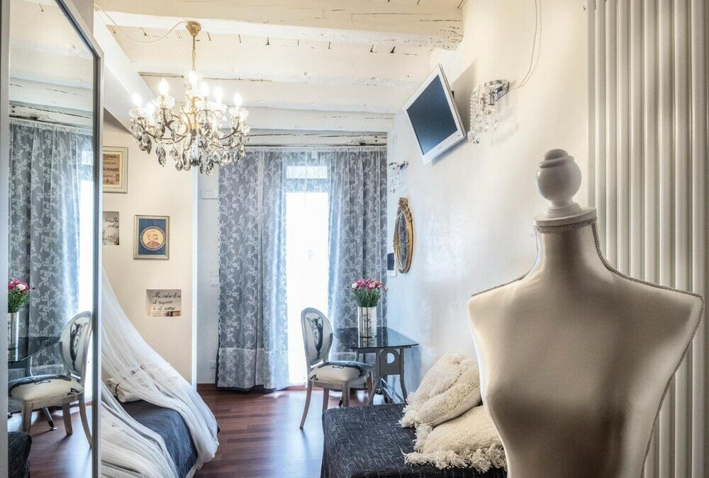 Фото Abbraccio di Romeo e Giulietta