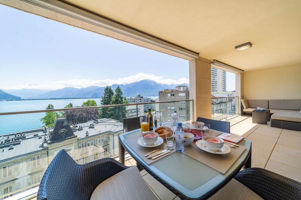 Фото Montreux Panoramic Views 4bd Apartment
