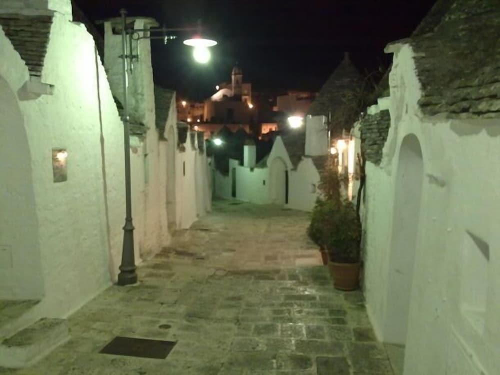 Фото Trulli Resort Monte Pasubio