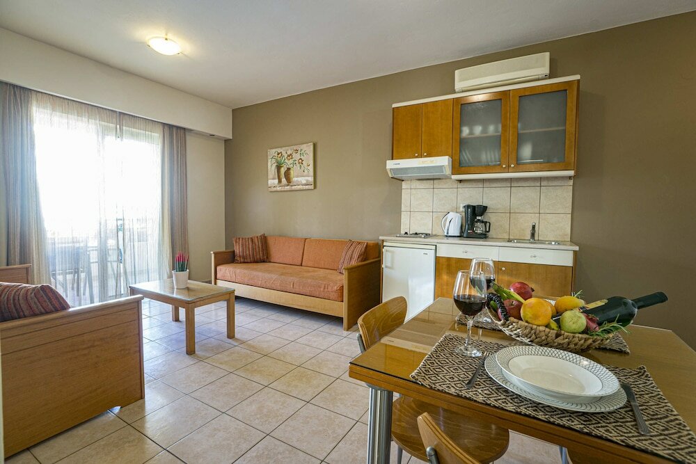 Фото Helios Apartments