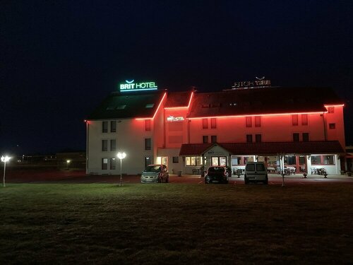 Гостиница Brit Hotel Essentiel Moulins Avermes