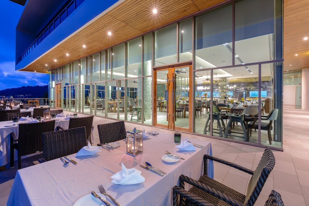 Фото Wyndham Grand Phuket Kalim Bay