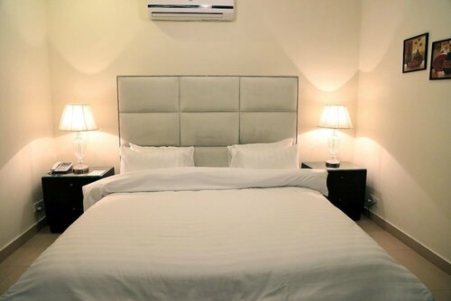 Гостиница Butterfly Guest House Phase 7 Bahria Town в Равалпинди