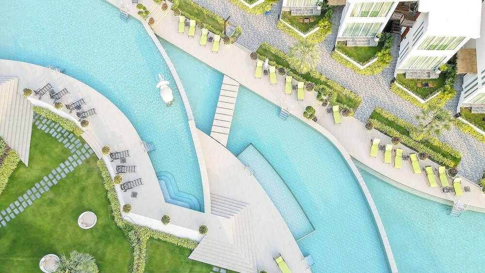 Фото Vannee Golden Sands Beachfront Resort