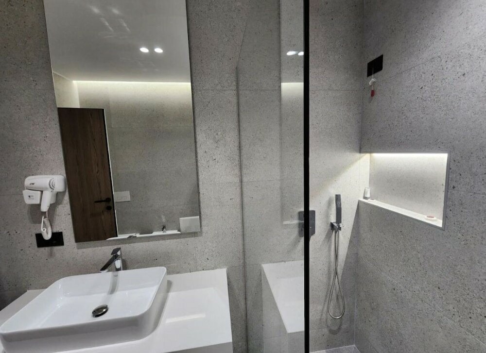 Фото Charm Hotel