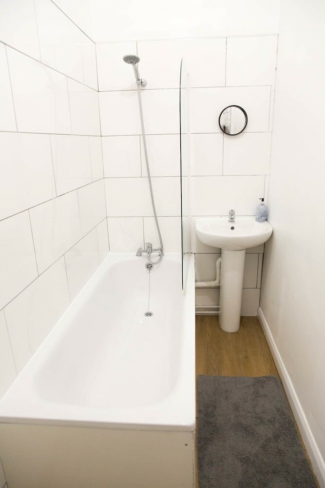 Фото Spacious Two Bed in Hackney