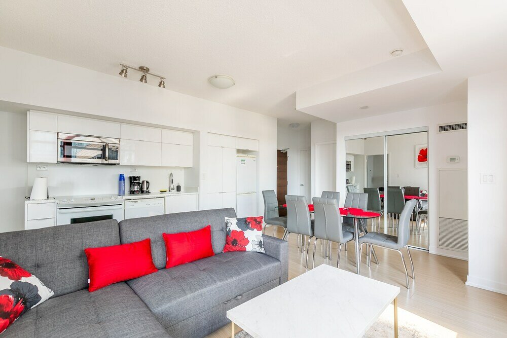 Фото SkyTree - Condos in Heart of Downtown