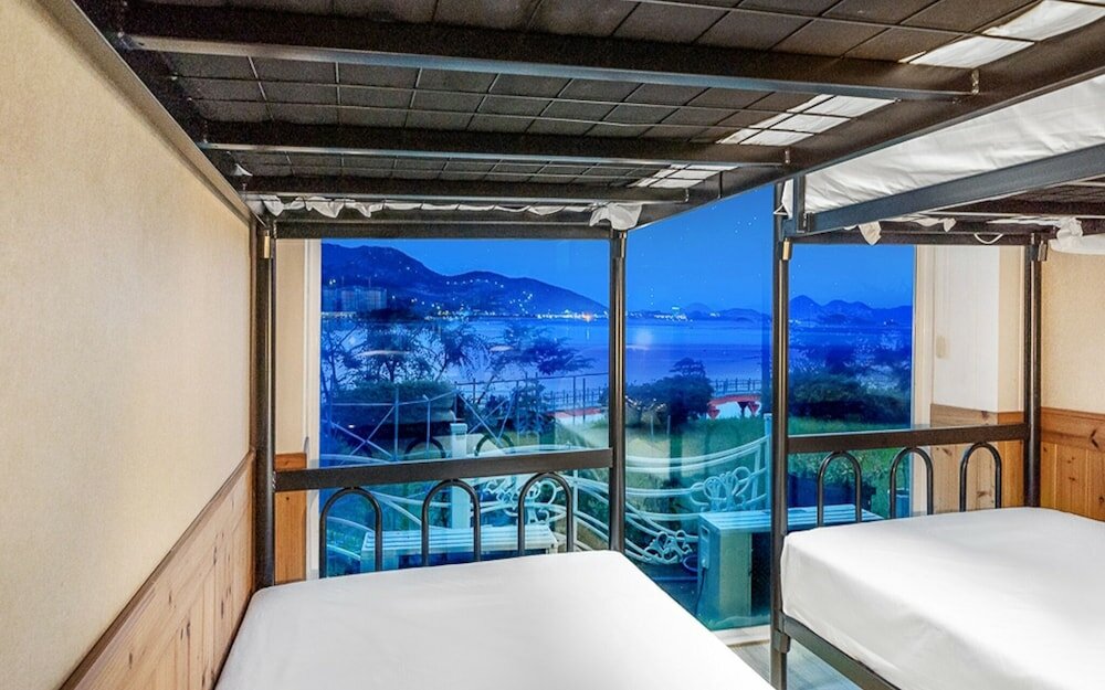 Фото Yeosu Rest Guest House