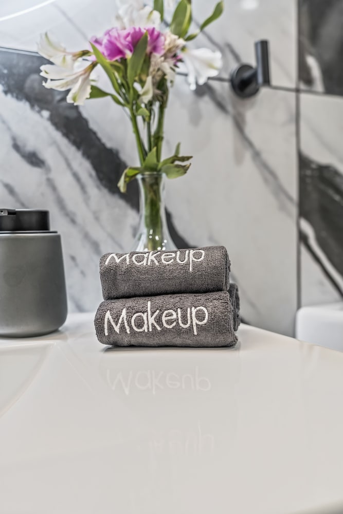 Фото Charming Historic Gem Heart of Philly 2b