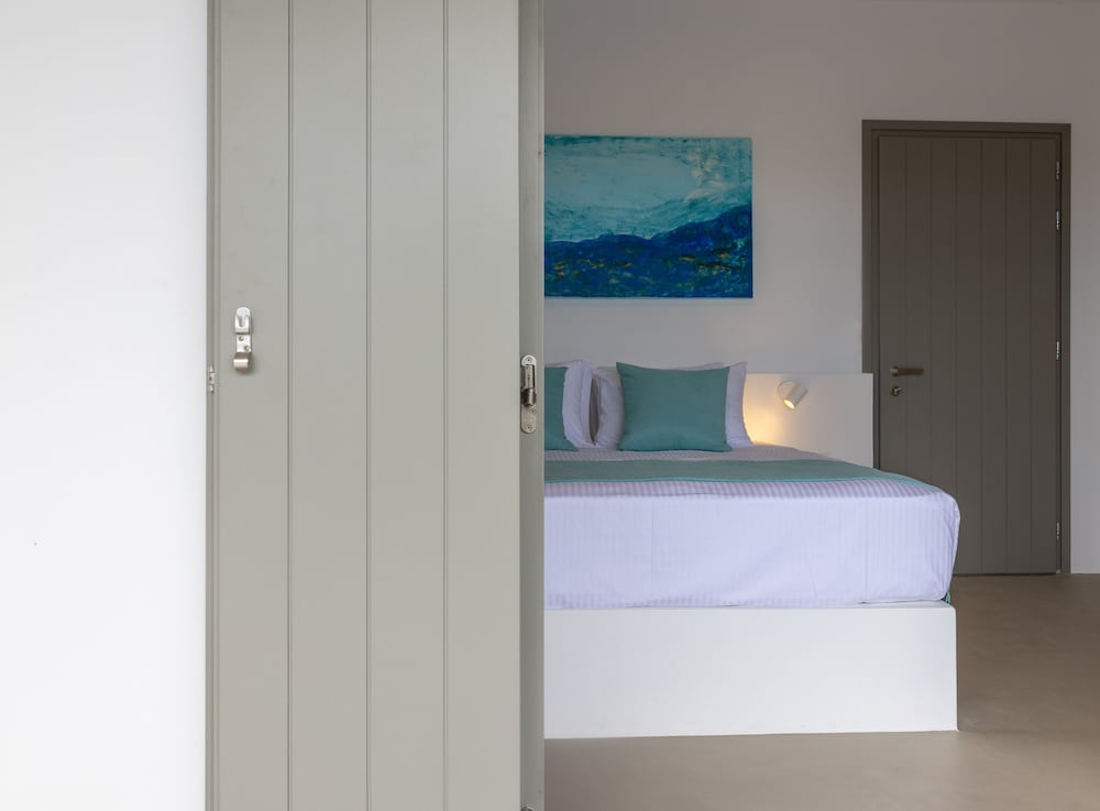 Фото Korfi de Milo