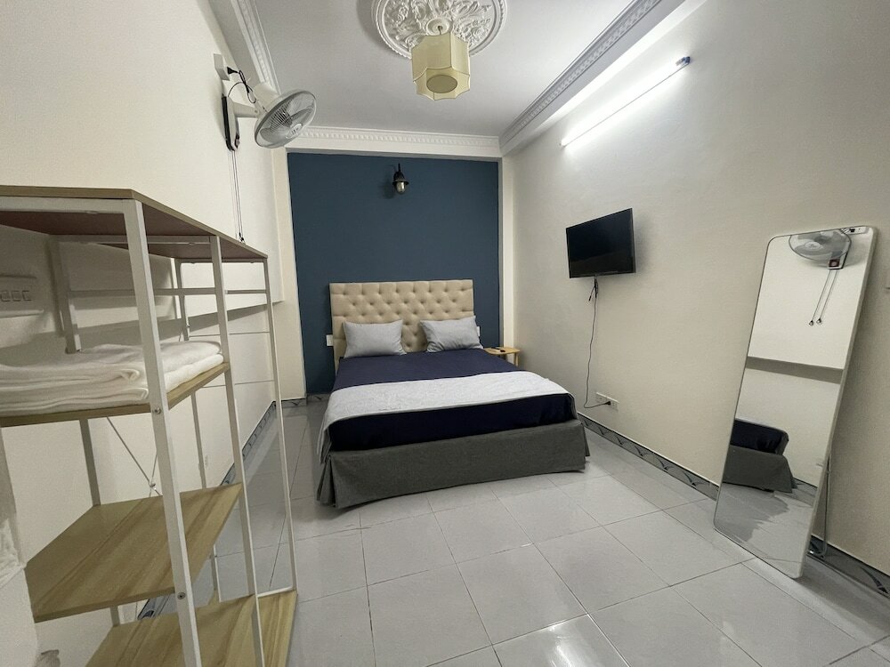 Фото Sword Lake Hostel