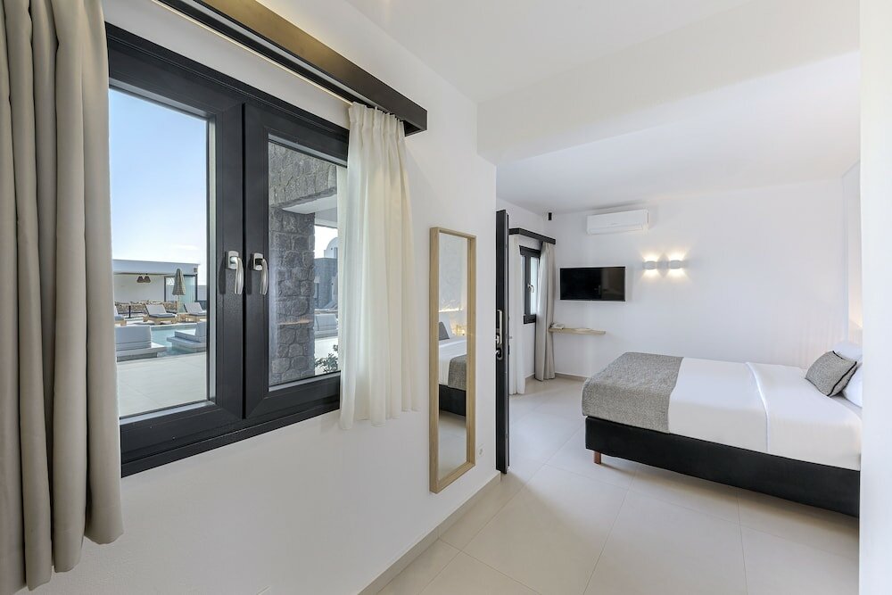 Фото Onyx Hotel & Suites