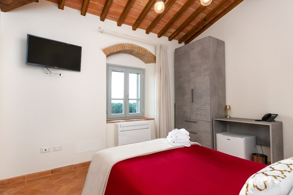 Фото Chimera Tuscany Resort