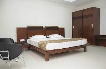 Фото The Sanctum Suites