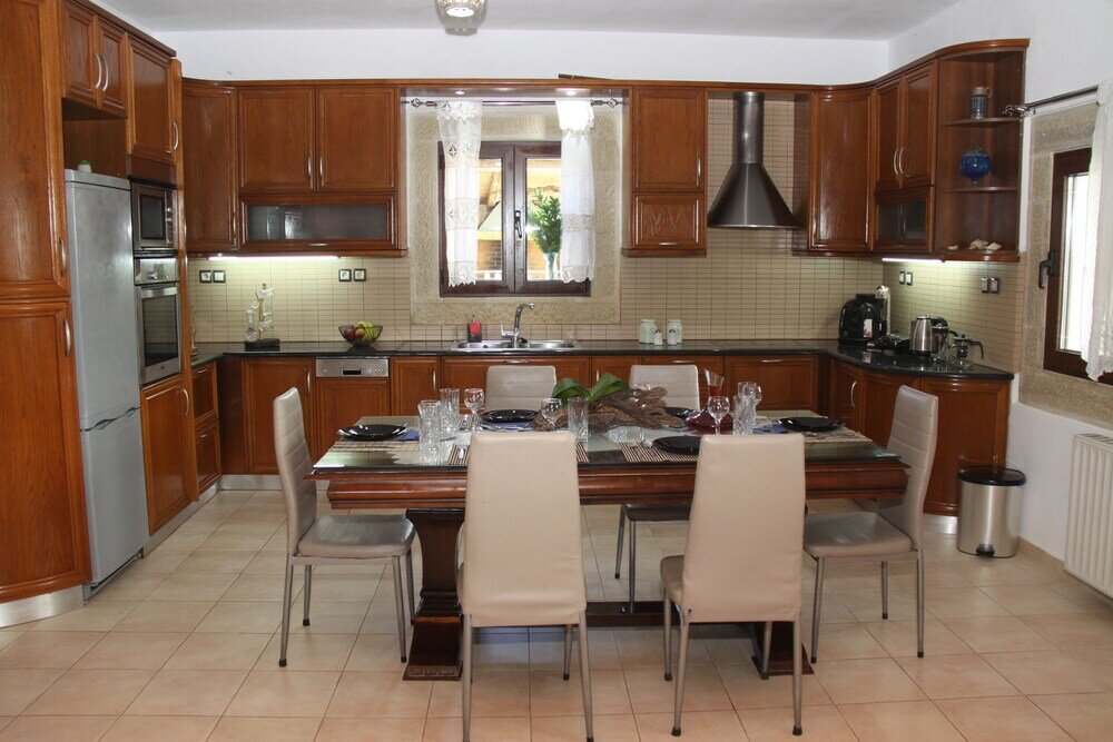 Фото Villa Dolla Paradise by Ghh