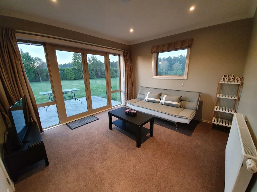 Фото Claremont Country Lodge B&b