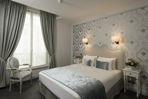 Гостиница Hotel St Pétersbourg Opéra & SPA в Париже