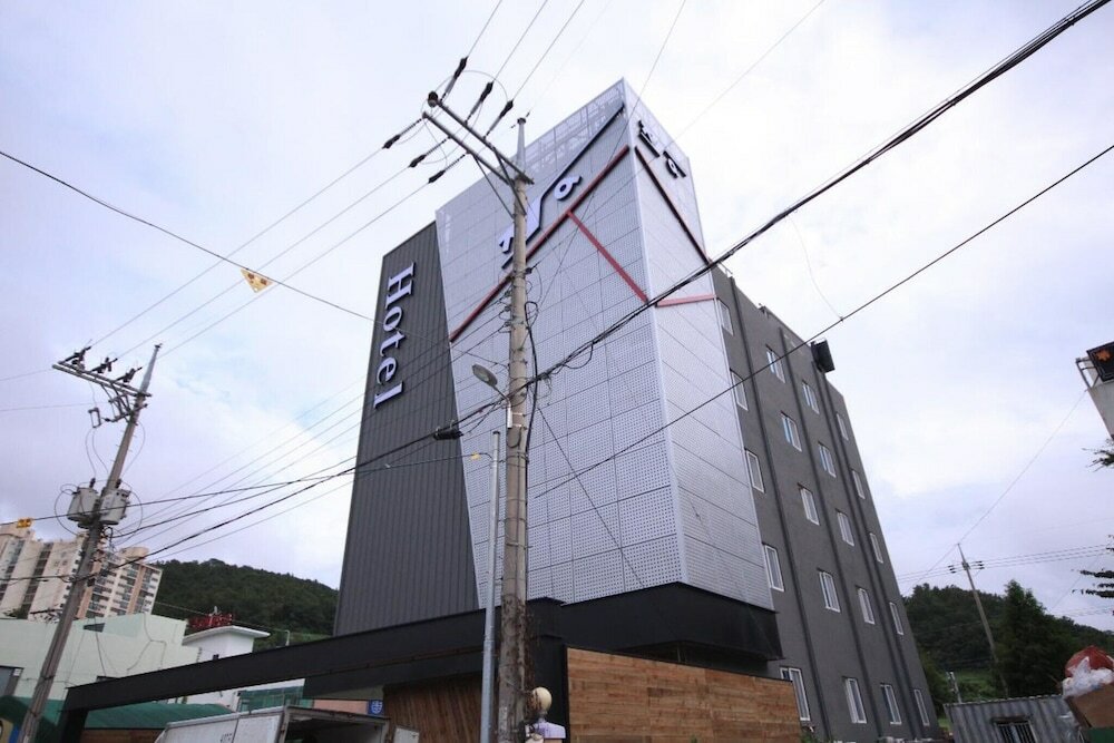 Фото Yeosu Hakdong Ja Self Check-in Motel