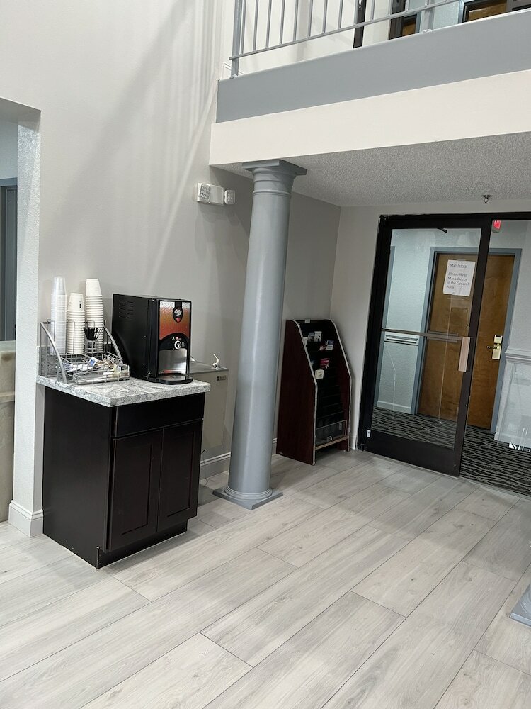 Фото Super 8 by Wyndham Clemmons/Winston-Salem Area I-40