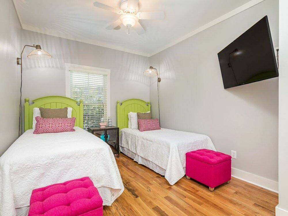 Фото 2nd To None