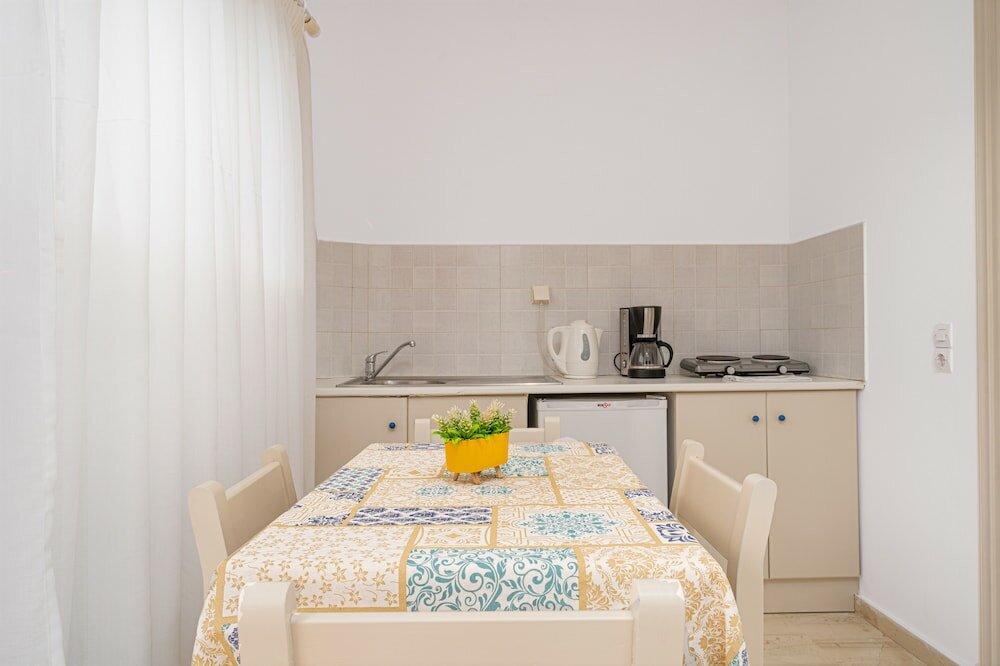 Фото Pyrgaraki Studios and Apartments