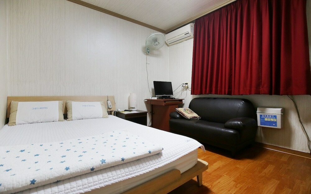 Фото Yesan Grand Motel