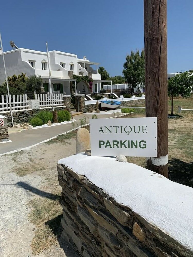 Фото Antique Apartments