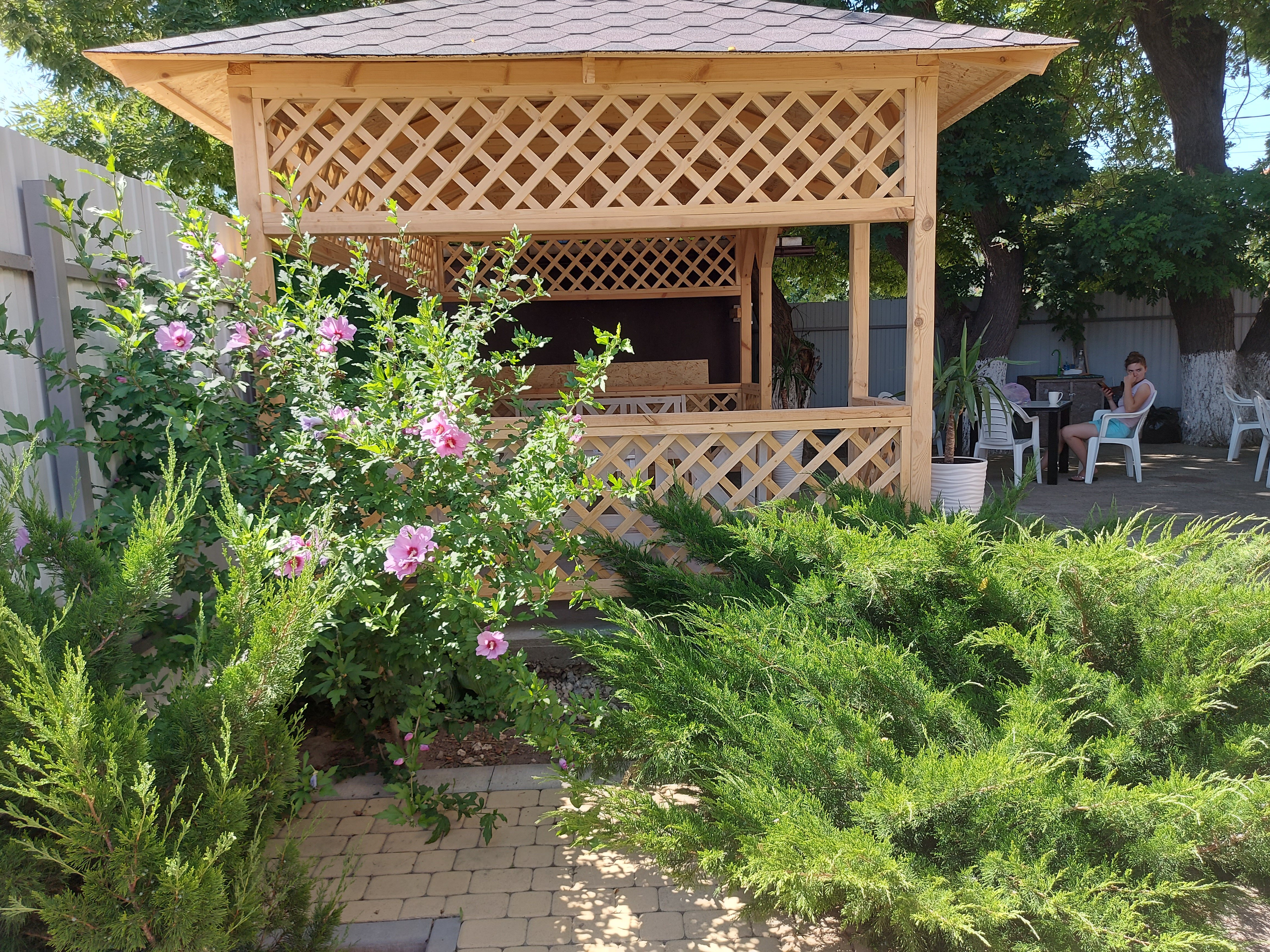 Фото отеля 2