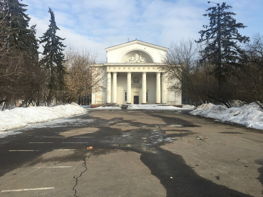Sports and entertainment center Окружной общественный центр имени Моссовета, Moscow, photo