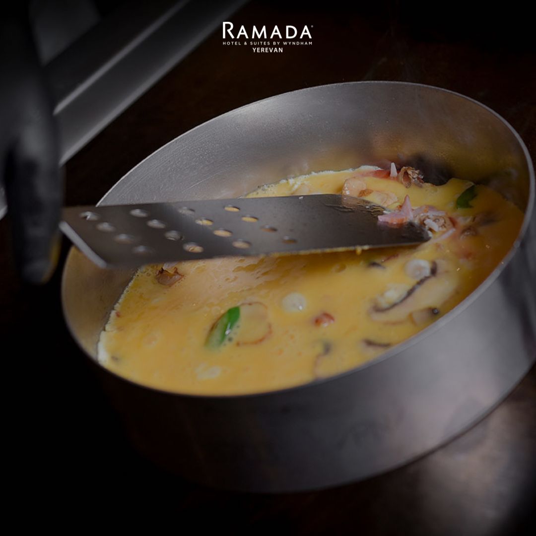 Фото Ramada Hotel & Suites by Wyndham Yerevan