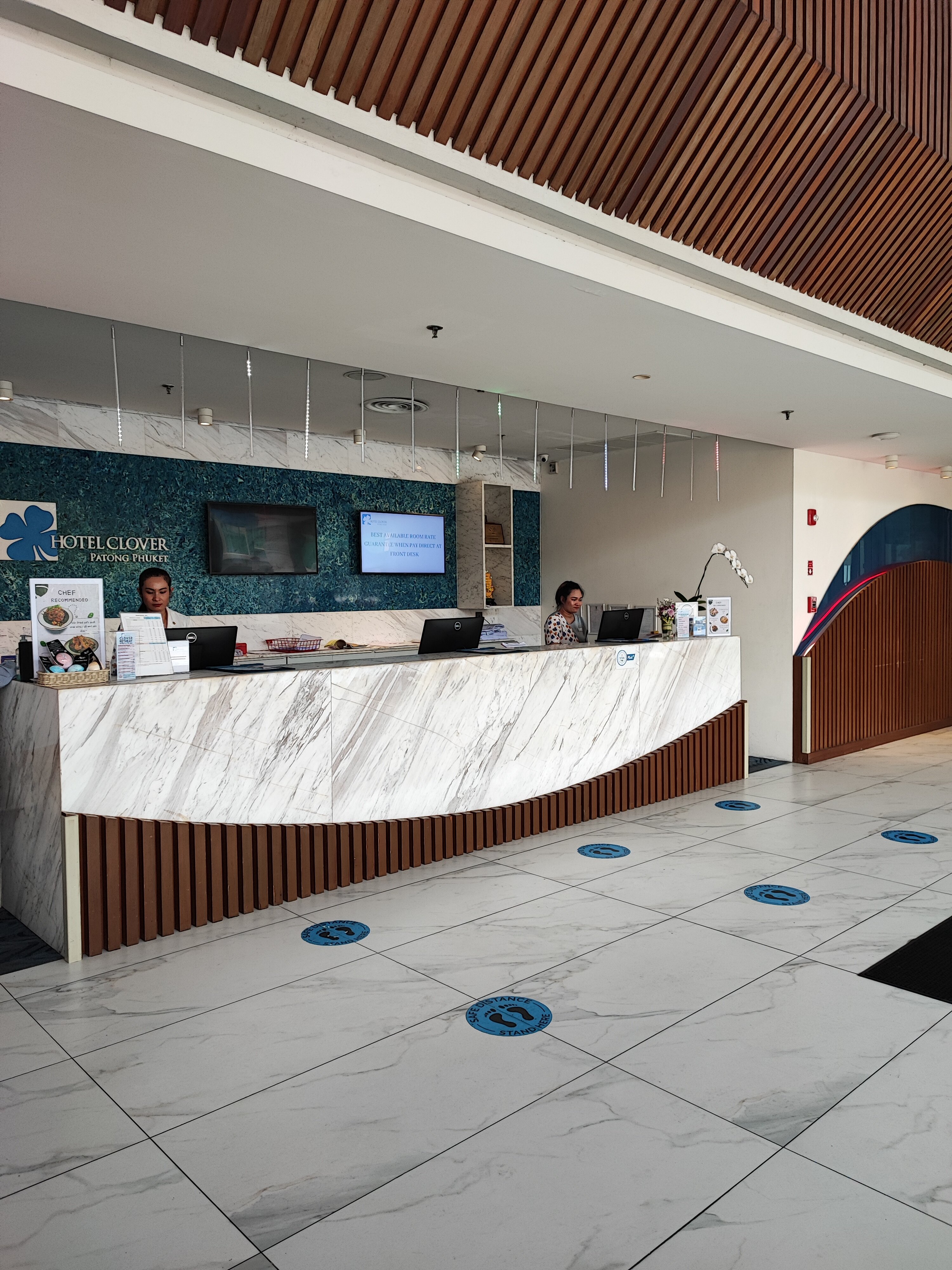 Фото Hotel Clover Patong Phuket