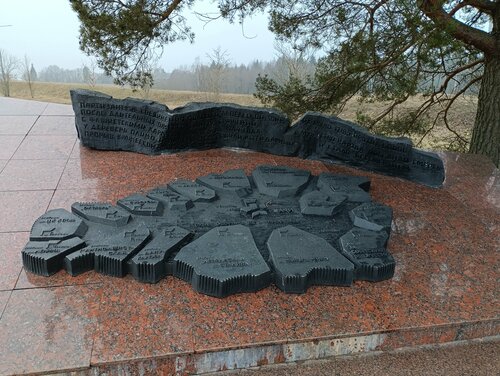 Фото: Мемориальный комплекс Прорыв, жанровая скульптура, Витебская ...