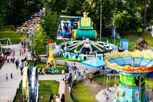 Amusement park (Yaroslavl Region, Rybinsk, Gorodskoy skver), amusement park