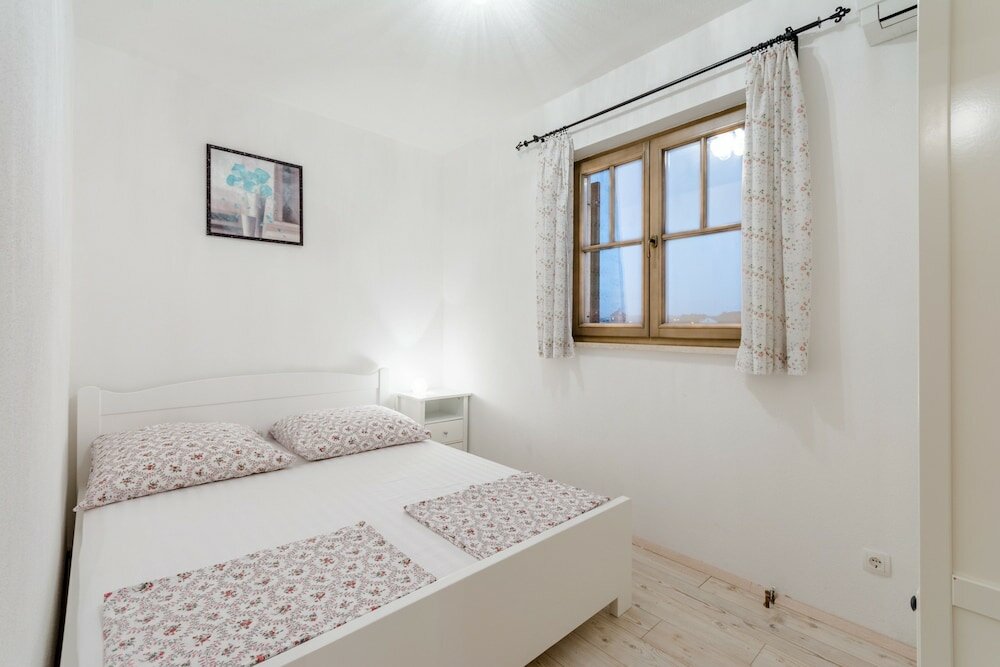 Фото Apartments Villa Kameja