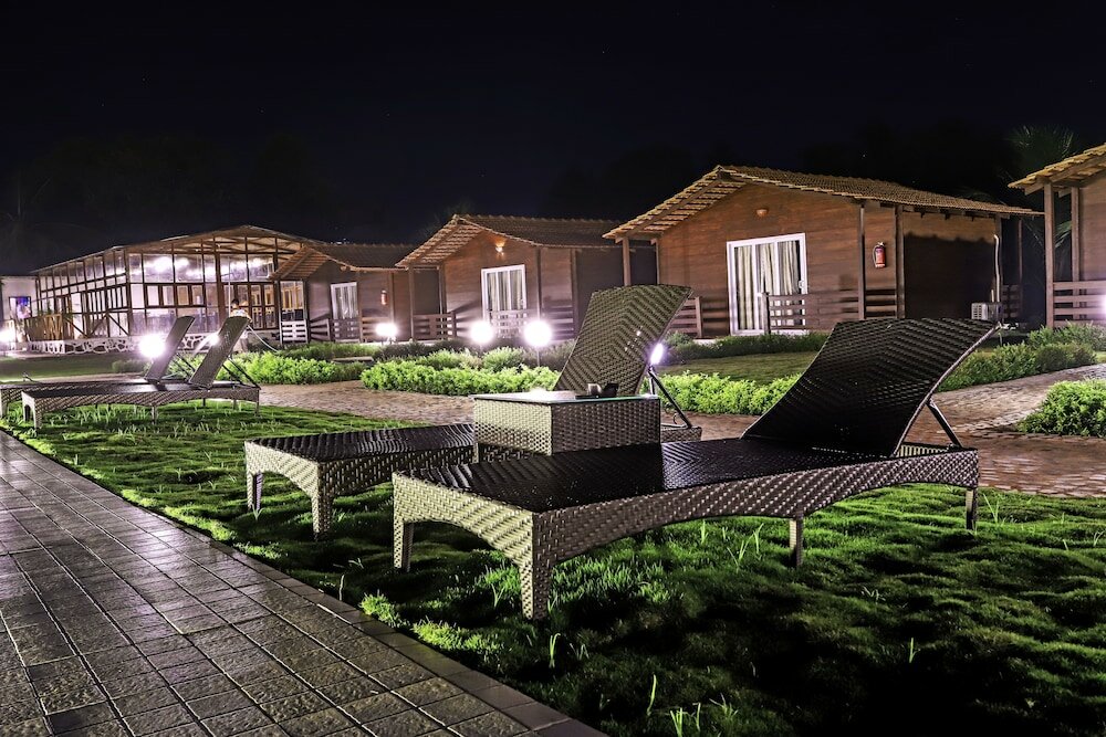 Фото Lazy Bee Cottages Goa