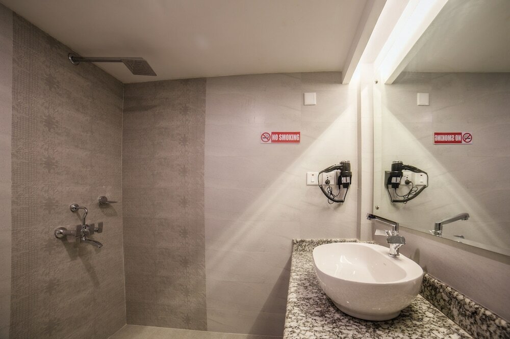 Фото Ganapati Airport Hotel