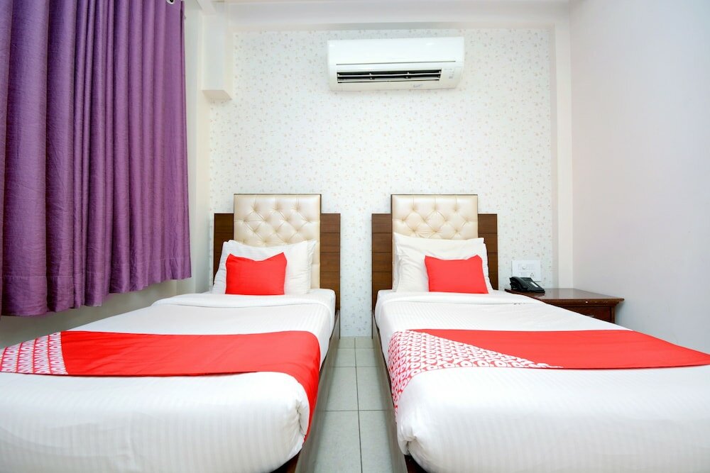 Фото Oyo 8361 Leela Residency