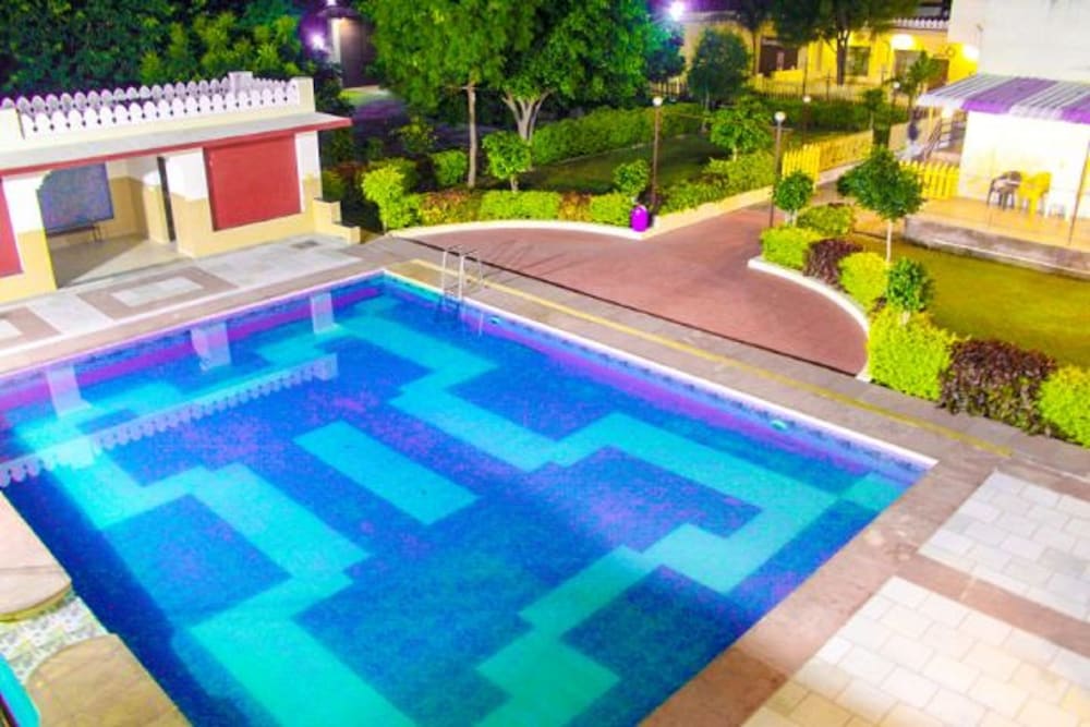 Фото Hari Priya Resort by Ankur Garden