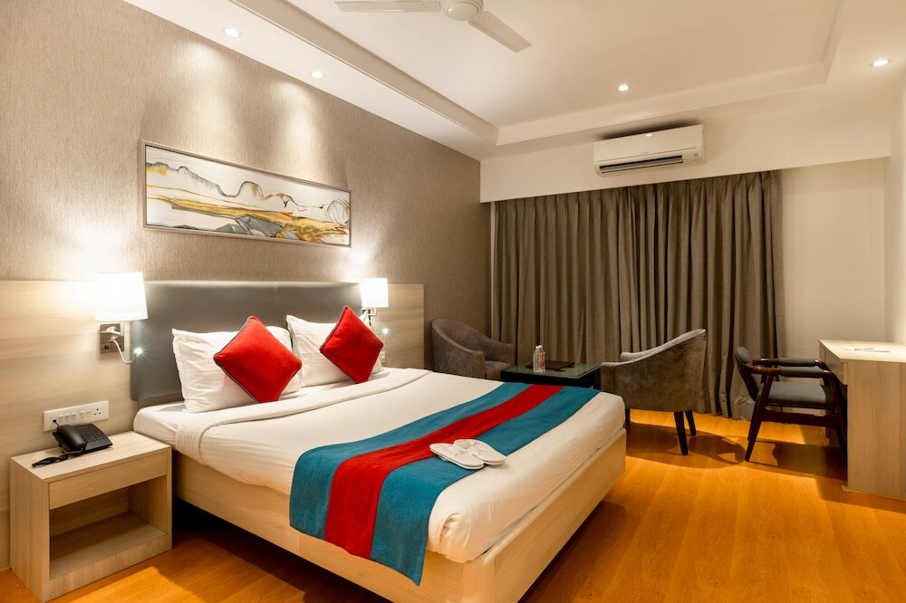 Фото Hotel Express Inn