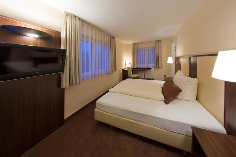 Фото отеля 3