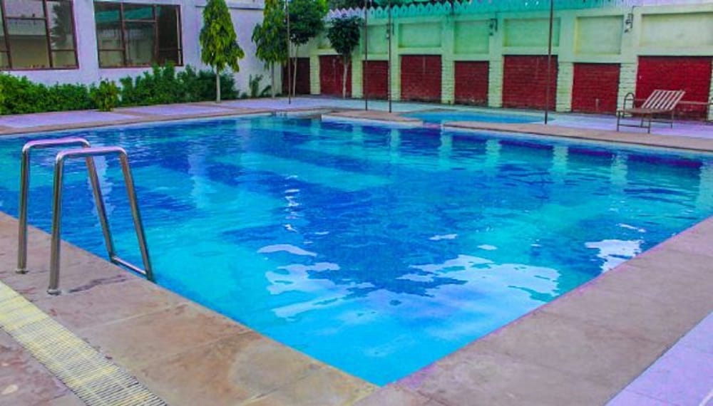 Фото Hari Priya Resort by Ankur Garden